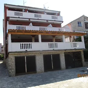 guest-house-romansa.hotelinzadar.com/